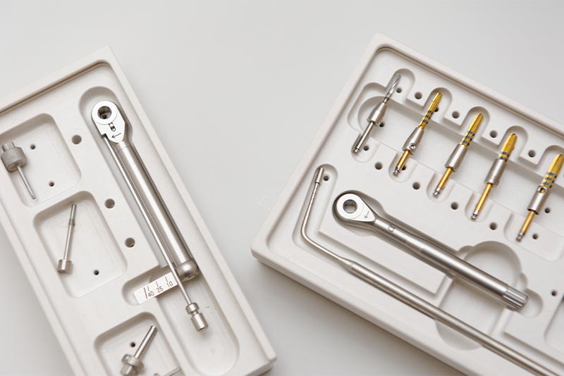 インプランターによる安全性の高い処置